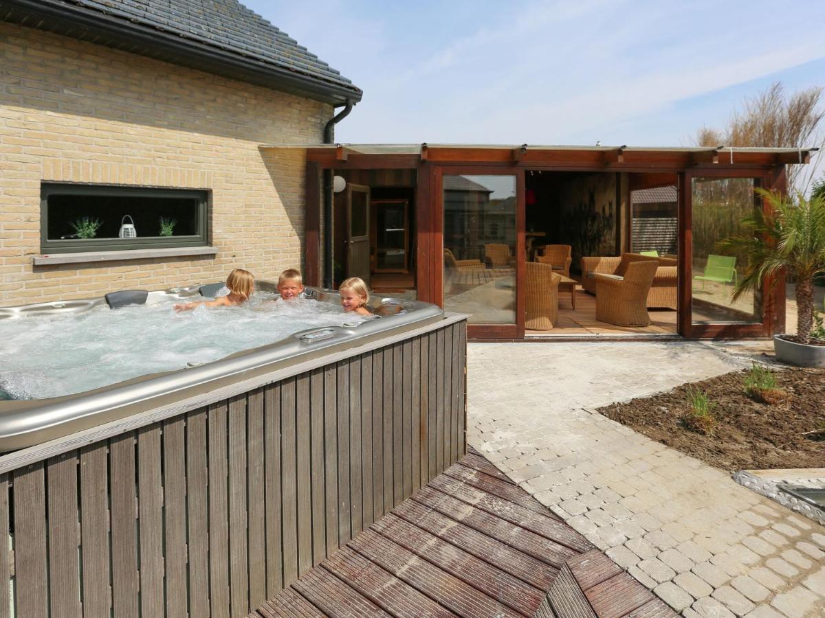 Splendid Villa In Middelkerke With Sauna Bubble Bath Eksteriør bilde